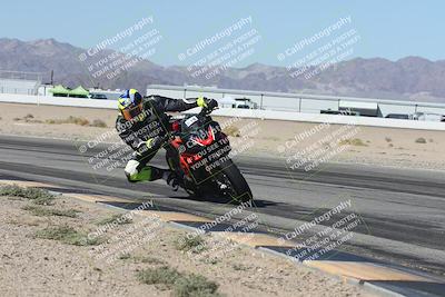 media/Oct-30-2025-Racers Edge (Thu) [[dabbdaf680]]/3-B Group/Session 3 (Turn 15 Inside)/